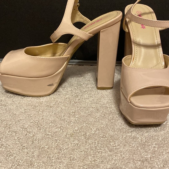 Blush Pink Platforms - Picture 2 of 3
